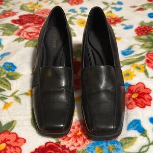Liz Baker Women's Black Loafers